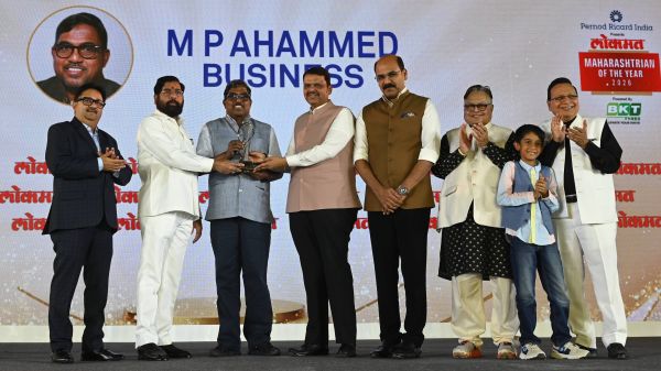 मालाबार ग्रुप के चेयरमैन एम. पी. अहमद को महाराष्ट्र के मुख्यमंत्री देवेंद्र फडणवीस द्वारा ‘महाराष्ट्रियन ऑफ द ईयर अवॉर्ड 2026’ से सम्मानित किया गया