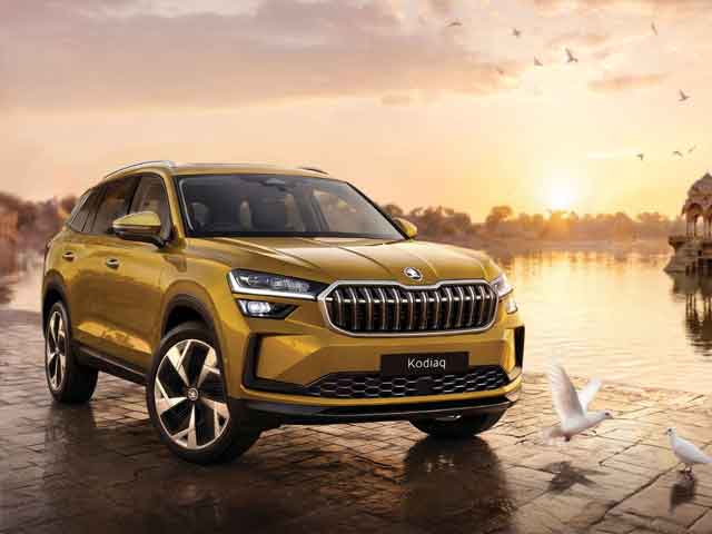 स्कोडा ऑटो इंडिया ने समृद्ध फीचर्स से लैस कोडिएक 4×4 के साथ “लक्ज़री, ऐज़ इट शुड बी” को नई परिभाषा दी।कोडिएक रेंज में किए गए नए संवर्द्धन पहुँच, स्पोर्टीनेस और प्रीमियम लक्ज़री को नई ऊँचाइयों तक ले जाते हैं। साथ ही, यह उन्नत तकनीक की अतिरिक्त परत भी जोड़ते हैं